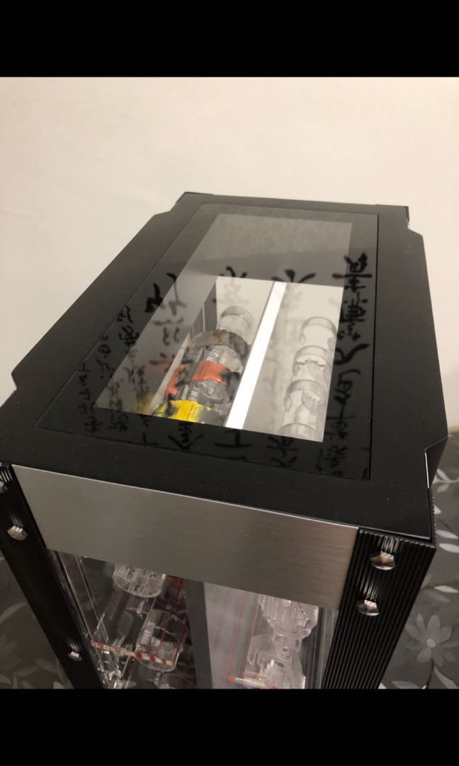 Gshock display case Men's Fashion, Watches on Carousell