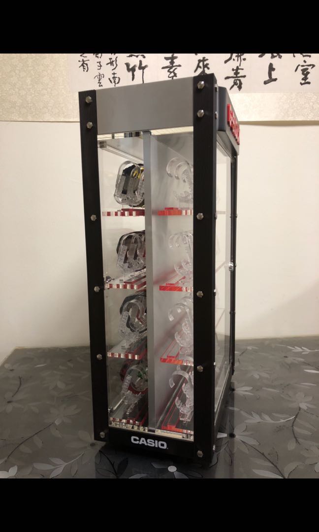 Gshock display case Mobile Phones & Gadgets, Wearables