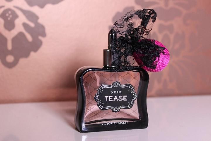 New Victoria Secret Noir Tease Perfume 全新维多利亚的秘密香水 美容 化妝品 頭髮護理 沐浴 身體護理 沐浴及身體護理 身體護理 Carousell