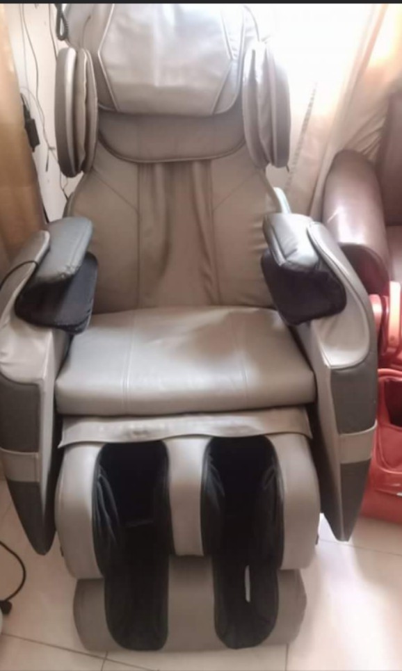 Perfect Health Massage Chair Repriced Home Furniture Furniture Fixtures Others On Carousell