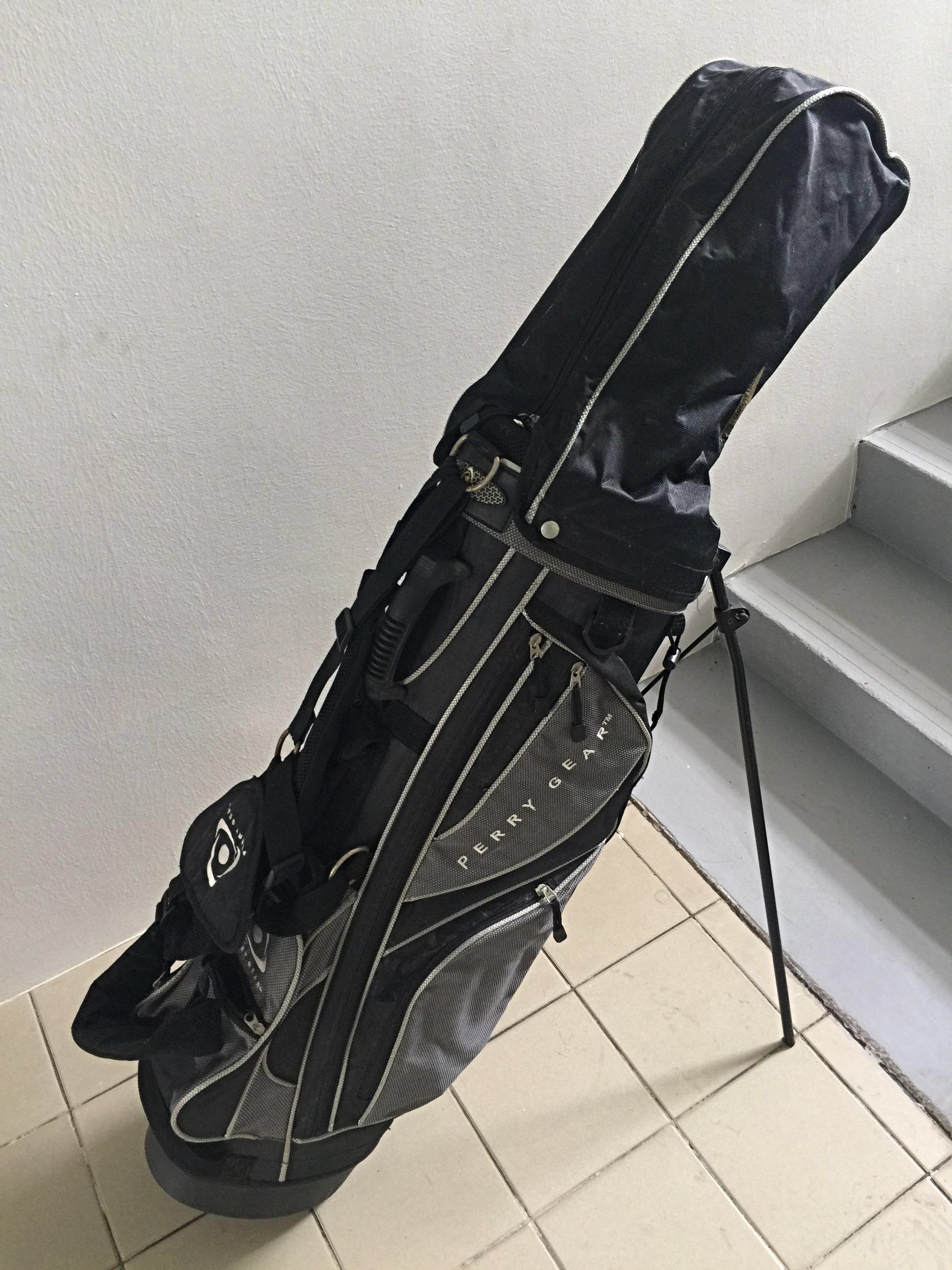 Perry Gear Golf Bag Sports Equipment Sports Games Golf On Carousell
