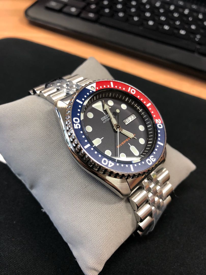 PRICE REDUCED Seiko watch SKX009 Jubilee strap Men s Fashion