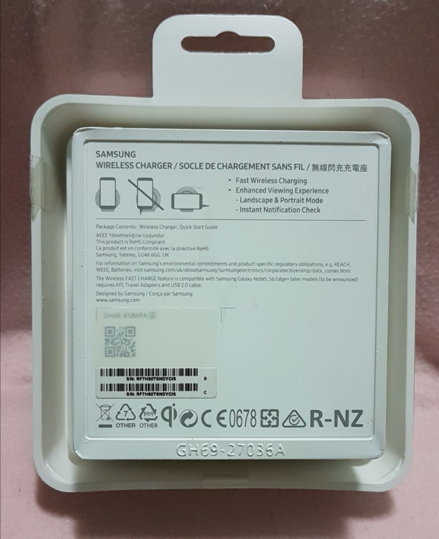 Samsung Original Wireless Charger (Category: Chargers) located in Makati City. Submitted by fiestypam (Listing ID 171606428, Image 2). Description: Part of my S7Edge package. Never been used. This was tested in the shop together with the phone and separate charger before it was wrapped..