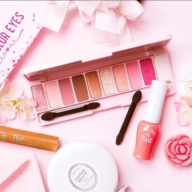 Etude House Cherry Blossom Eyeshadow Palette Health Beauty Makeup On Carousell