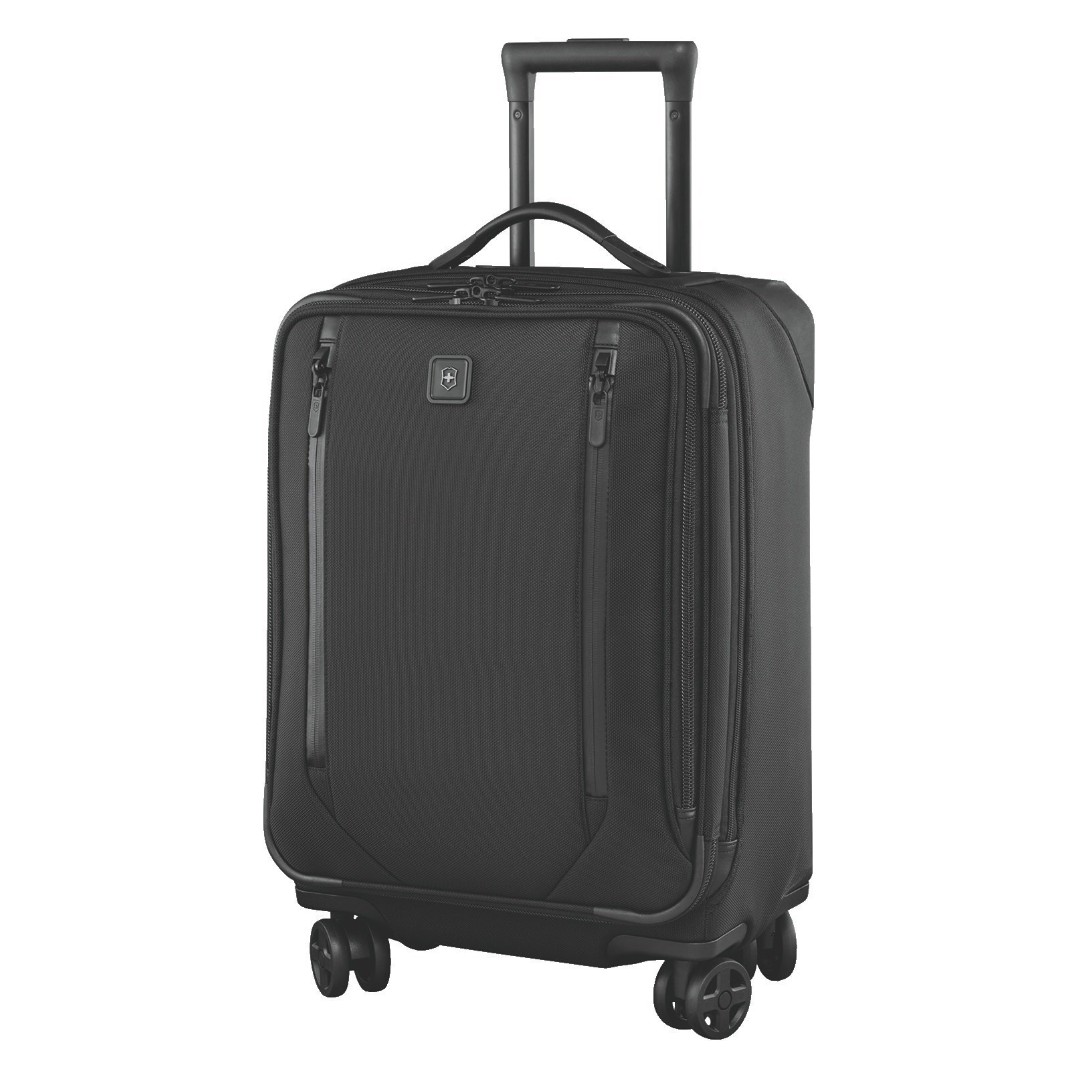 22 inch carry on spinner