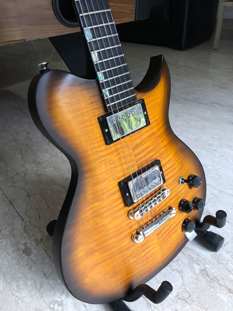 WASHBURN CUSTOM SHOP WI 68 STS, Hobbies & Toys, Music & Media, Musical