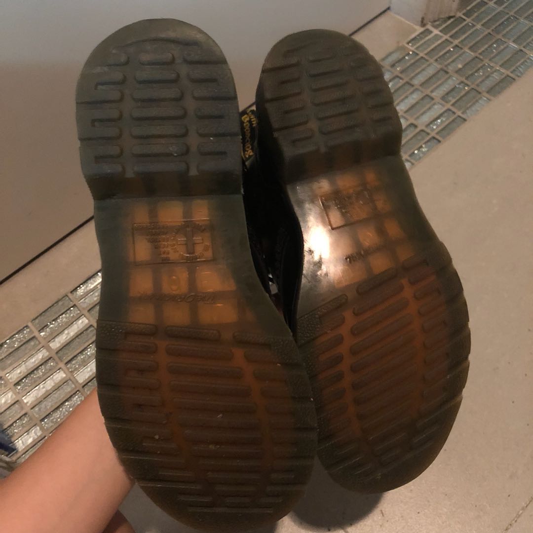 11821 dr martens