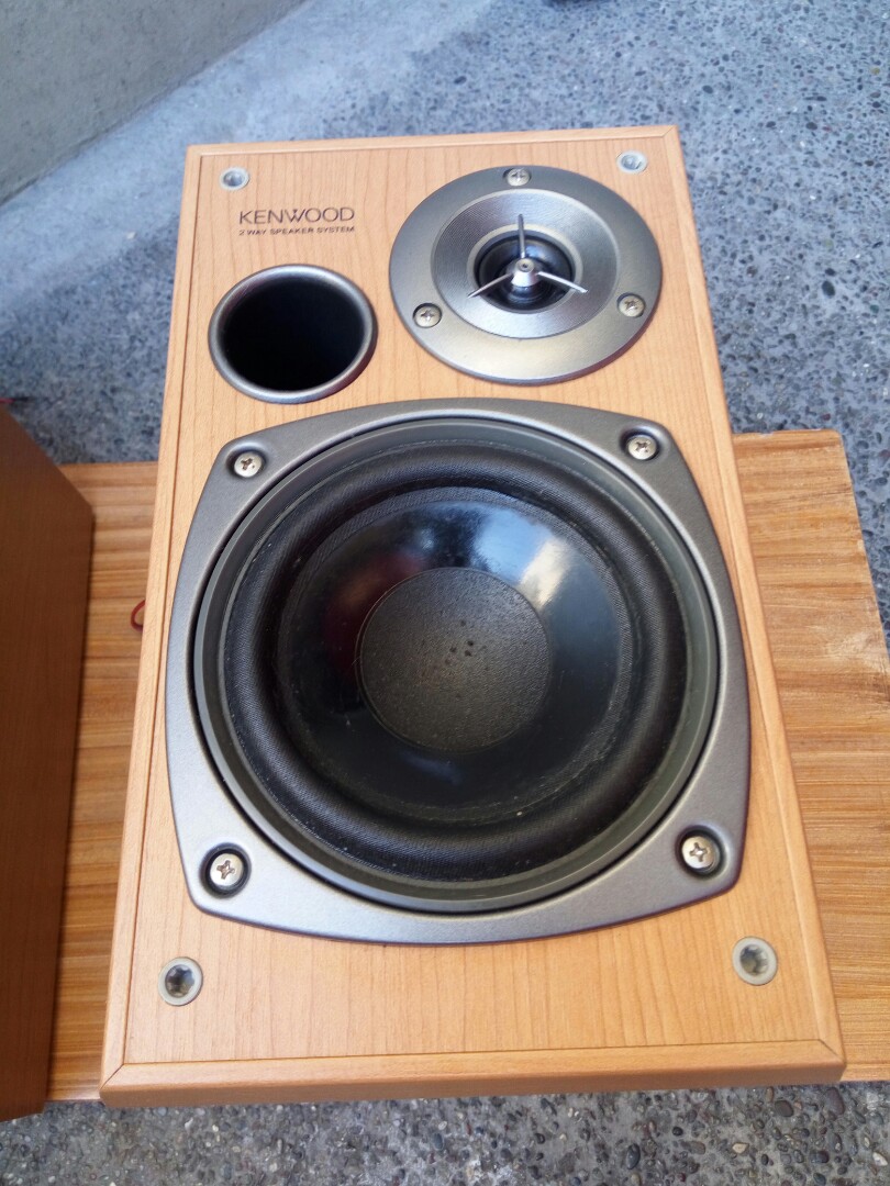 Kenwood bookshelf speaker with mini bluetooth amplifier, Audio