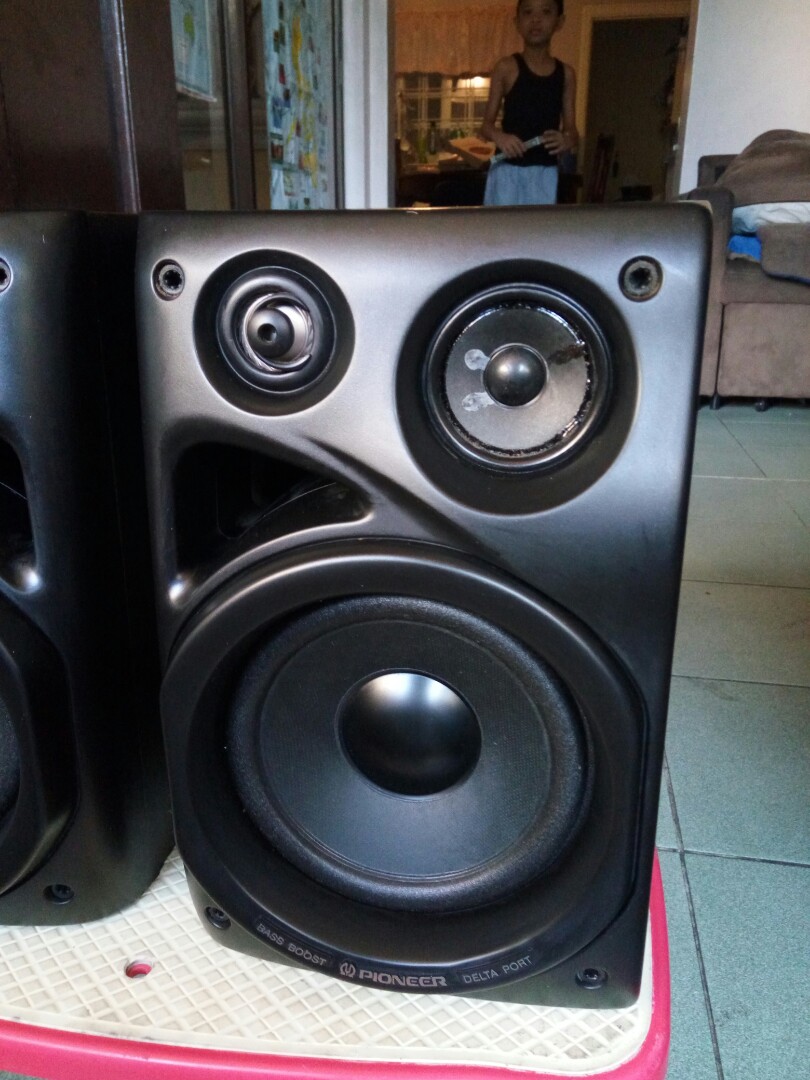 Pioneer bookshelf speaker from japan with mini bluetooth amplifier on