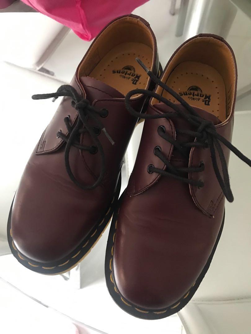 dr martens maroon low cut