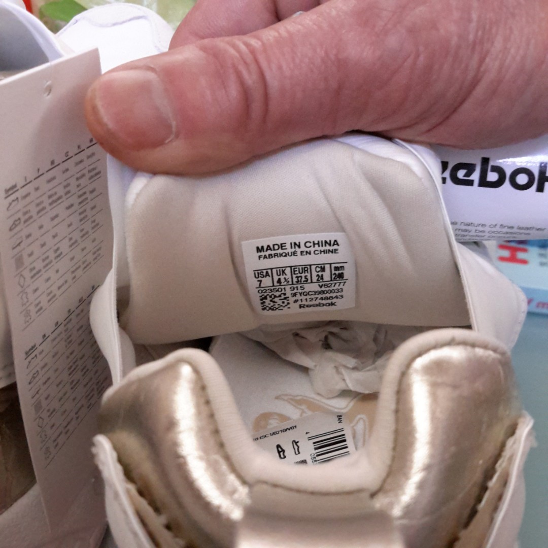 reebok pump baseball glove