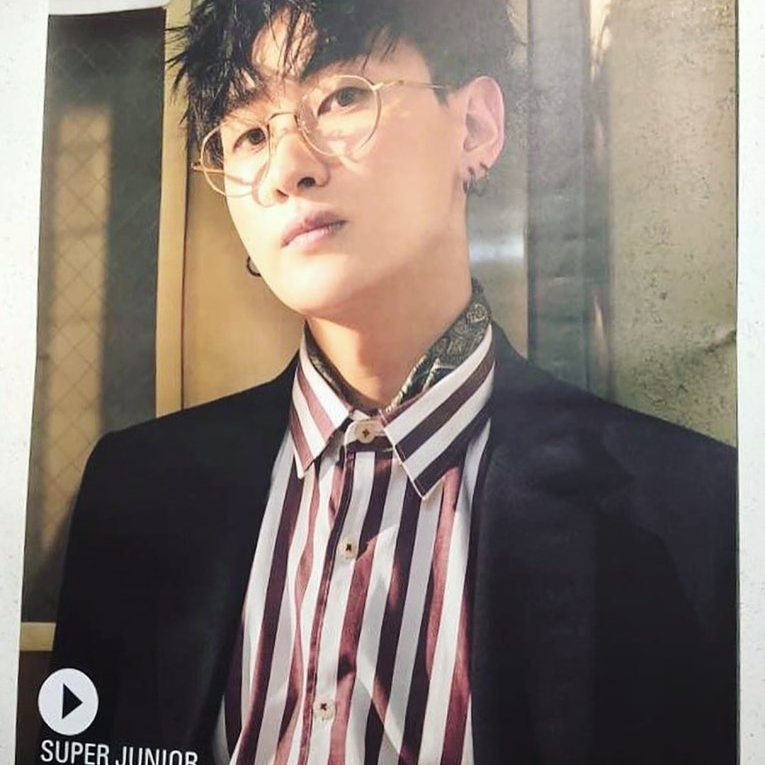 Super Junior 銀赫poster 韓流 Carousell