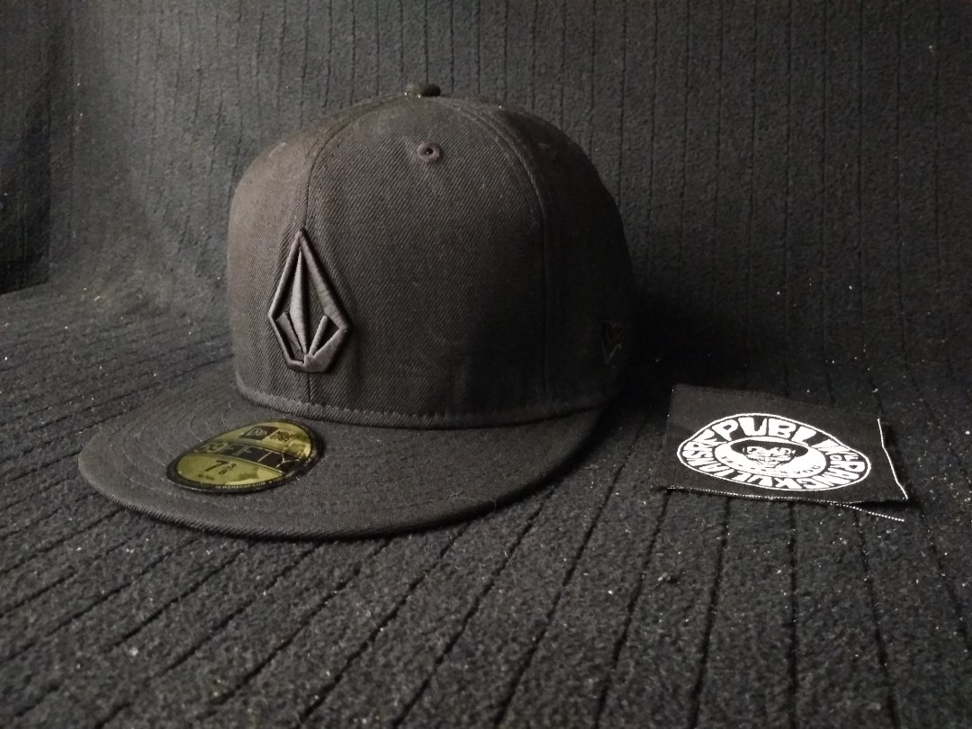 Volcom fitted hot sale hats