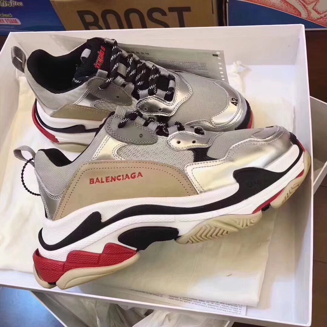 BALENCiAGA TRiPLE S TRAiNERS Swag Outfits Men