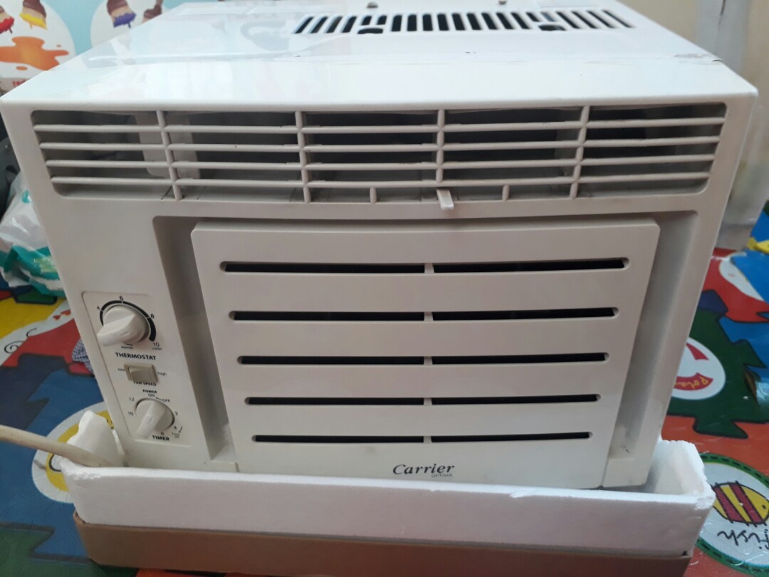 Carrier Aircon 0.5 HP w/ timer, TV & Home Appliances, Kitchen