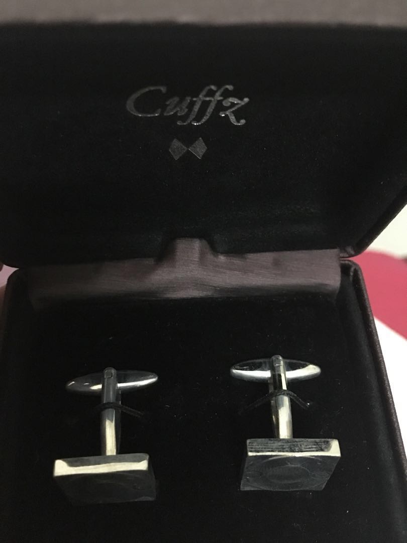 Cufflinks (Category: Ties) located in Petaling Jaya. Submitted by leehomaddict (Listing ID 167990737, Image 2). Description: .