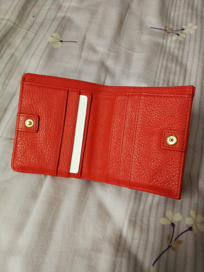 Fossil Wallet, Women's Fashion, Bags & Wallets, Clutches on Carousell