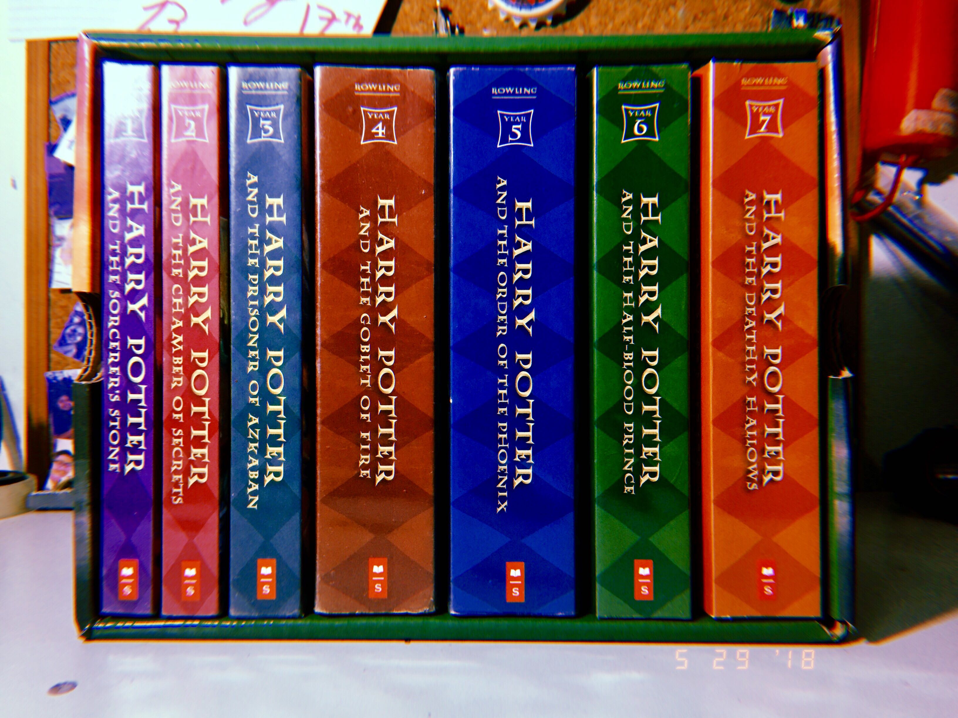 Harry Potter Box 17, Hobbies & Toys, Books & Magazines, Children's