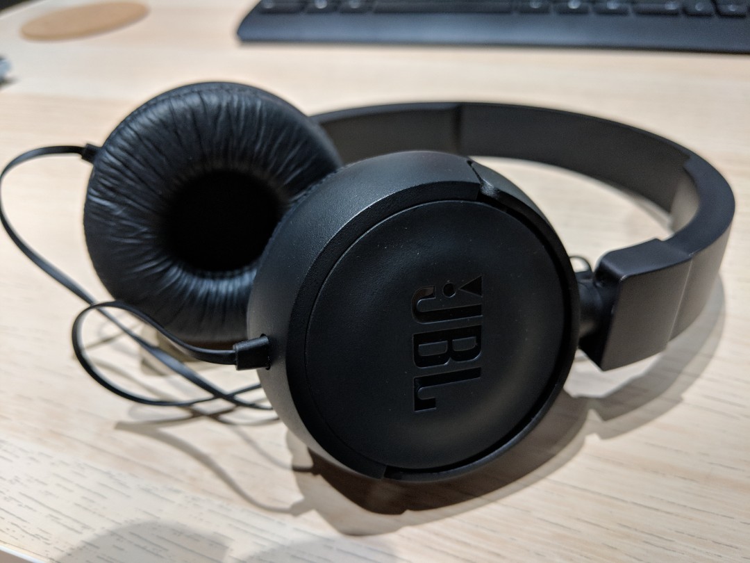 JBL T450 (Black), Audio, Headphones & Headsets on Carousell