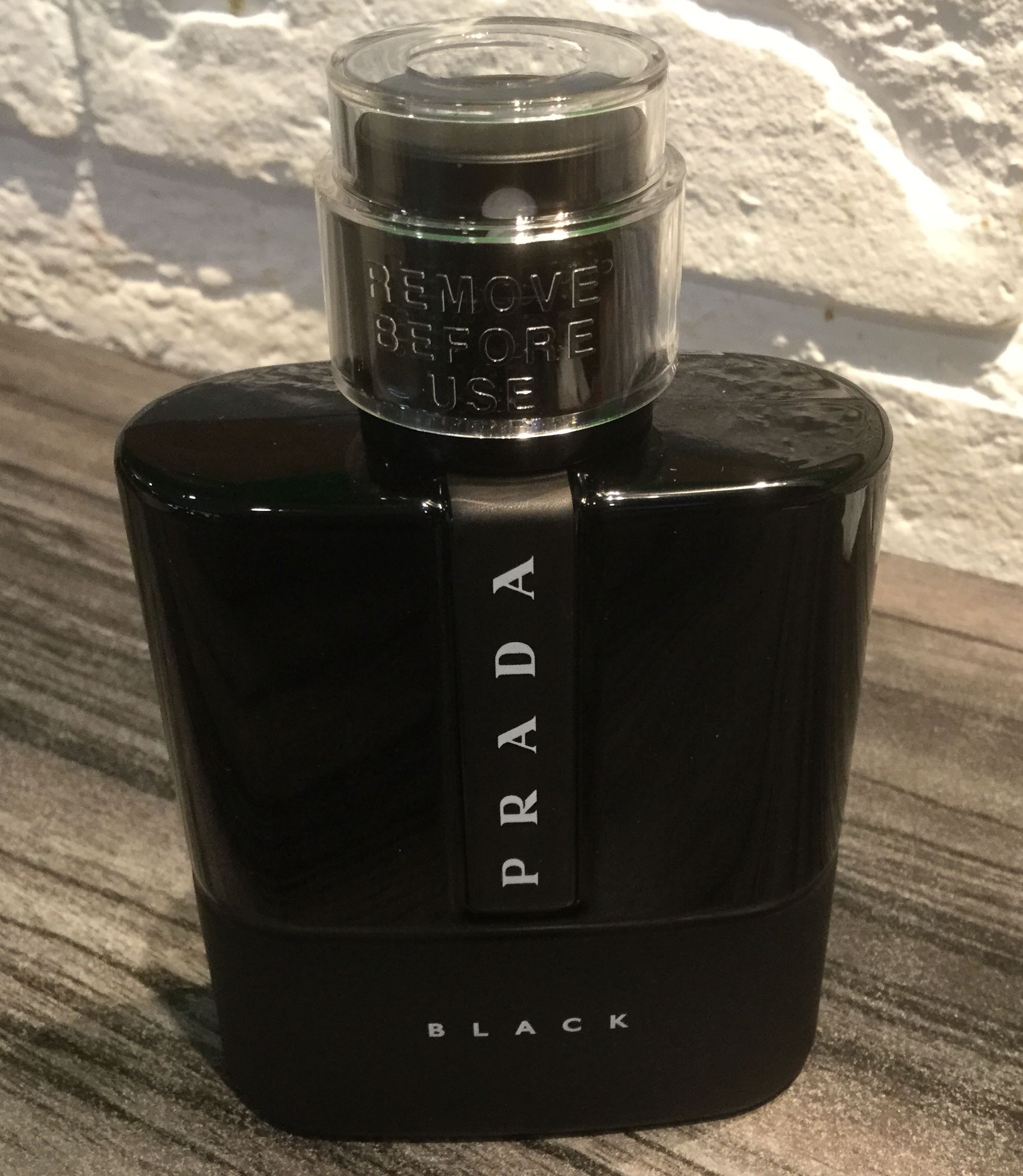 black prada perfume