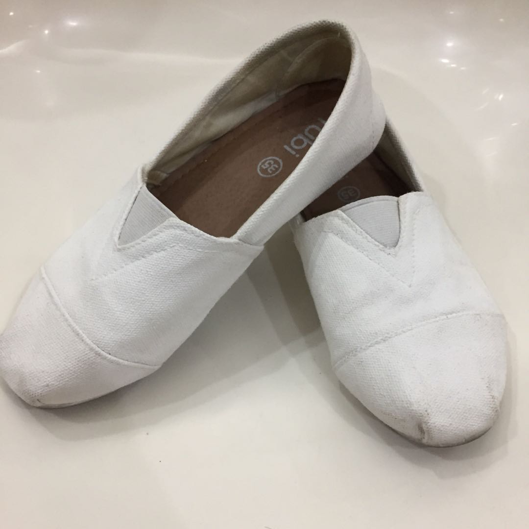 cotton on slip on shoes