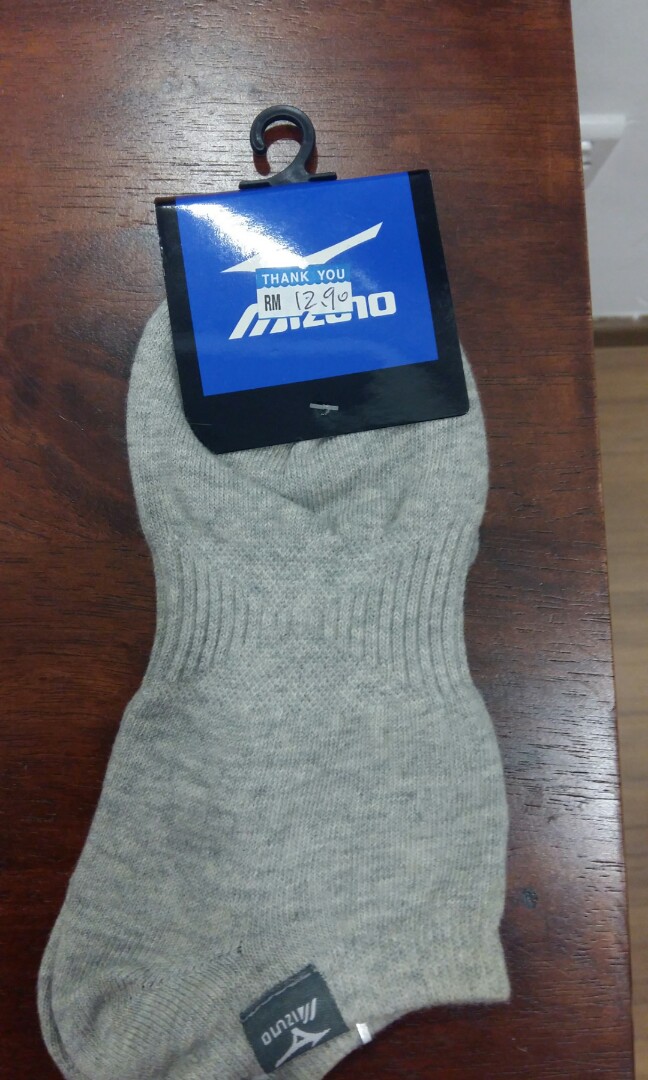 Socks (Category: Socks & Tights) located in Miri. Submitted by junie2906 (Listing ID 172125674, Image 2). Description: Unused with tag Good condition Buy 1 for rm8 Buy both for rm15.