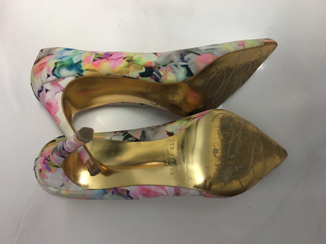 pumps ted baker