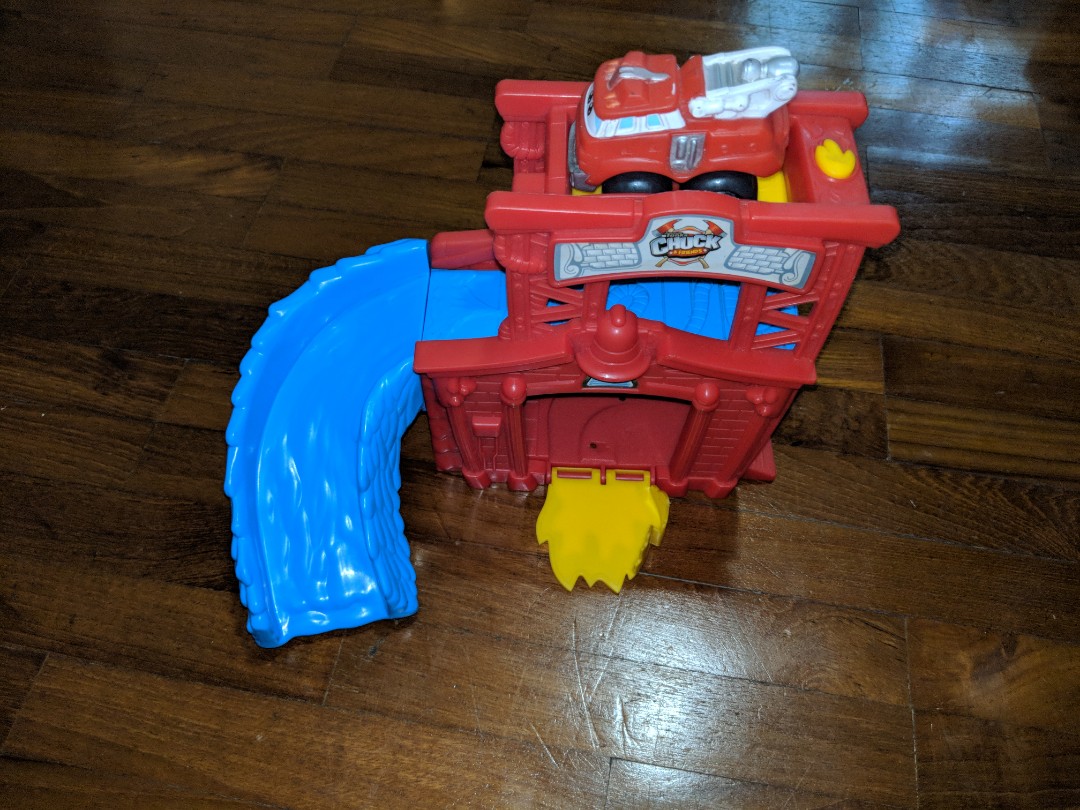 Tonka Chuck Mini Fold N Go Fire Station Splash, Babies & Kids, Baby