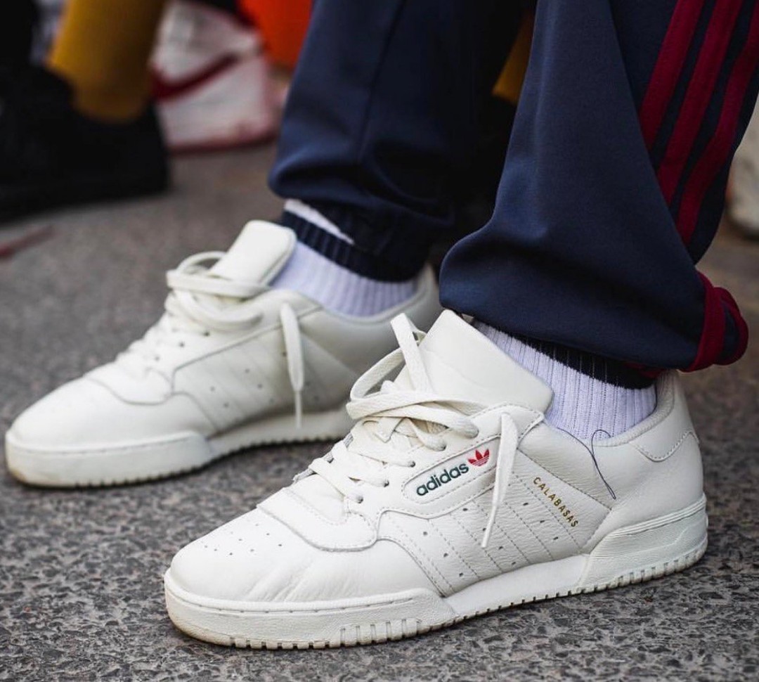 Tenis cheap adidas calabasas