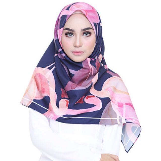 Bawal Ameera Zaini Preloved, Muslimah Fashion, Scarves on Carousell