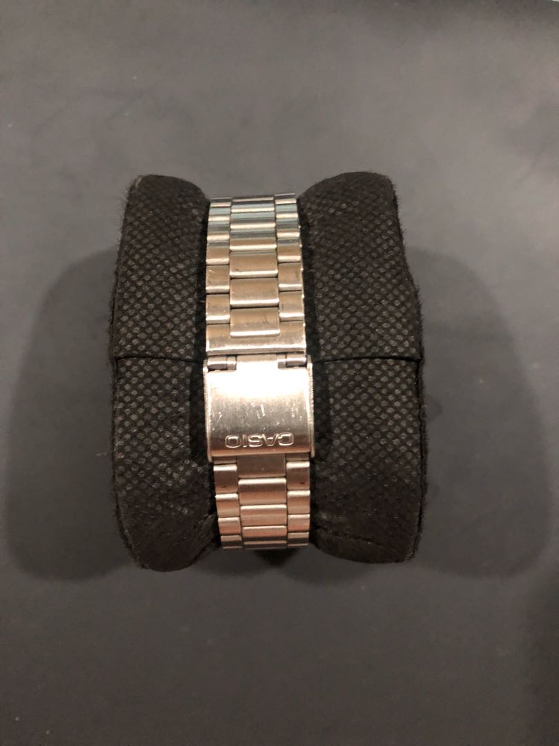 Casio Digital Watch (Category: Men's Watches) located in Makati City. Submitted by milesque (Listing ID 172211348, Image 3). Description: Watch is slightly used and kept well as seen in photos. No issues with the watch..