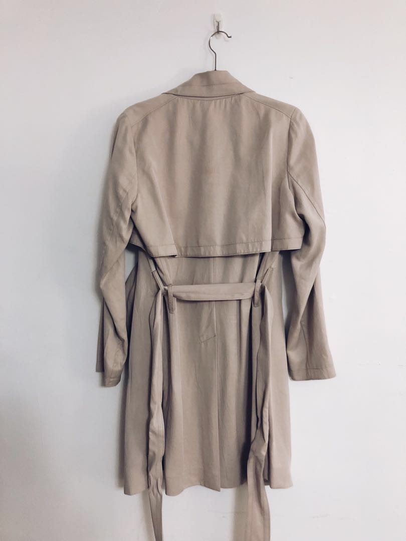 Club Monaco Claudine Trench Coat Size M Women s Fashion Clothes on Carousell
