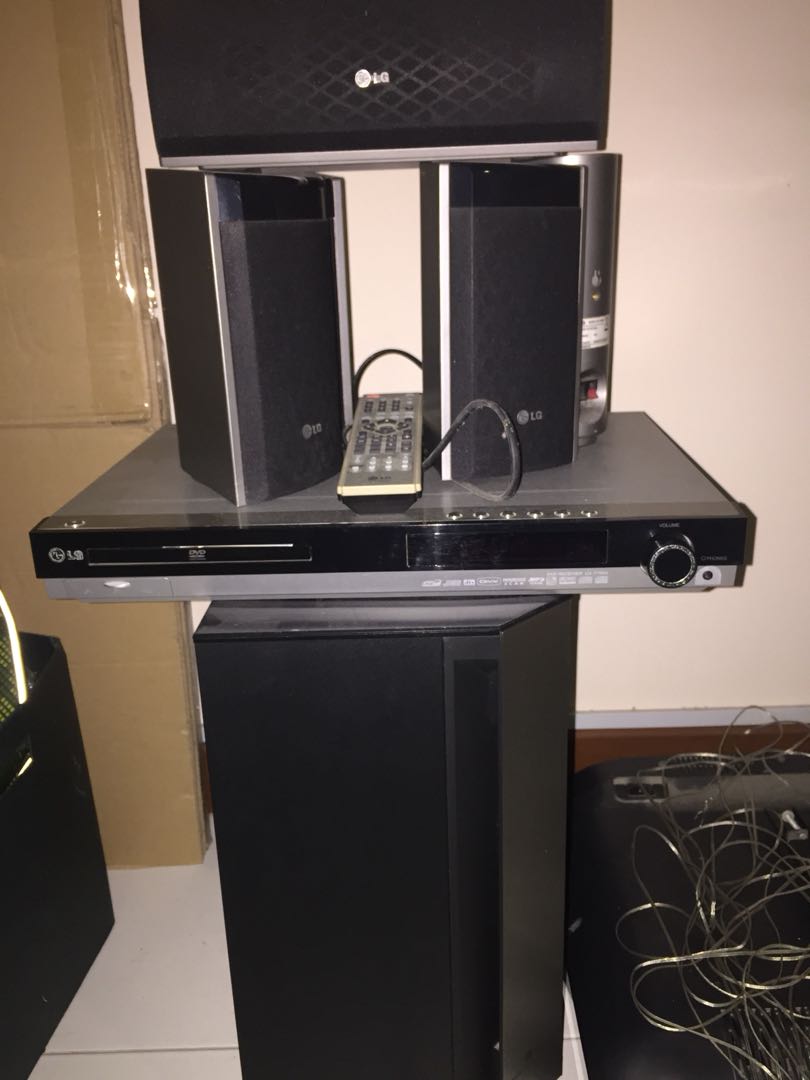 LG DVD player with speakers on Carousell