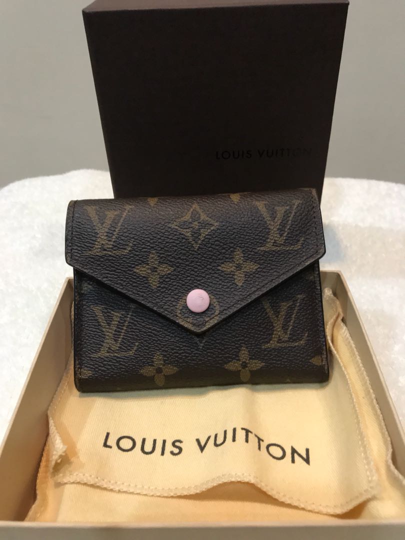 Louis Vuitton Victorine wallet. Rose ballerine