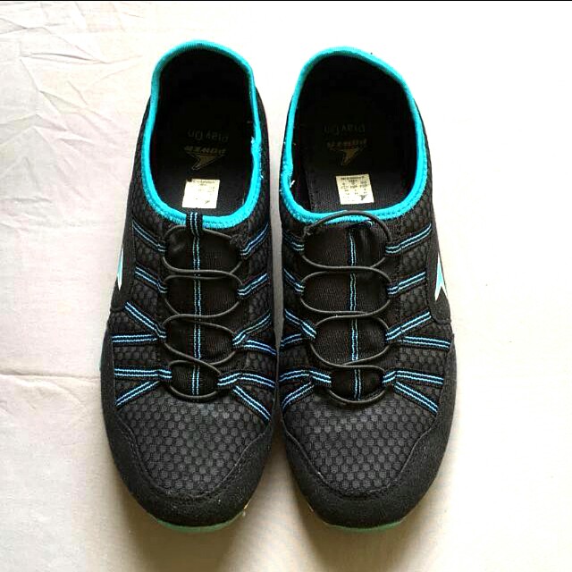 bata women running shoes