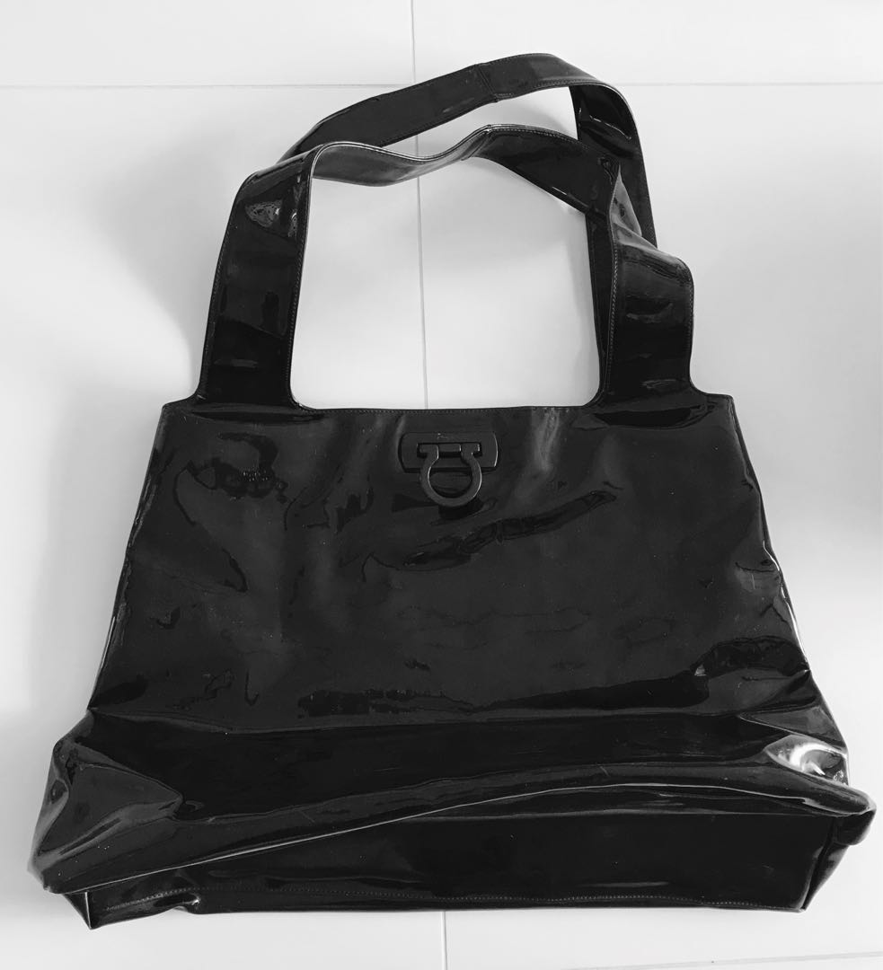 black patent leather handbags