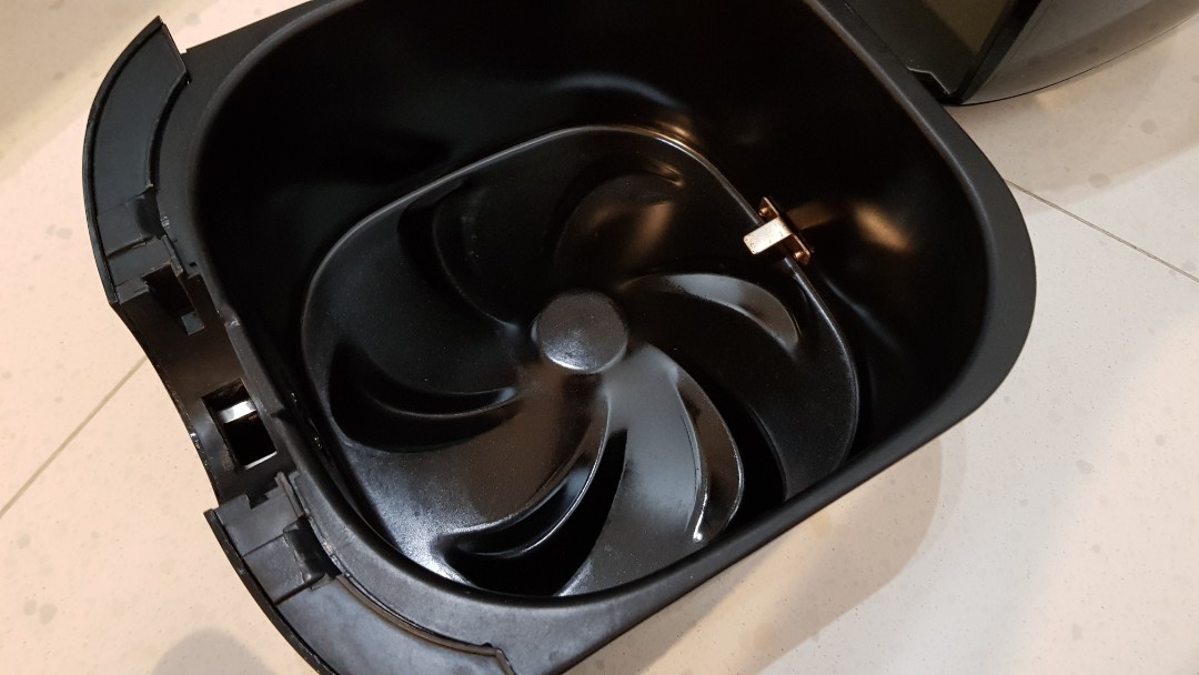 Khind ARF22 air fryer TV Home Appliances Kitchen Appliances Cookers on Carousell