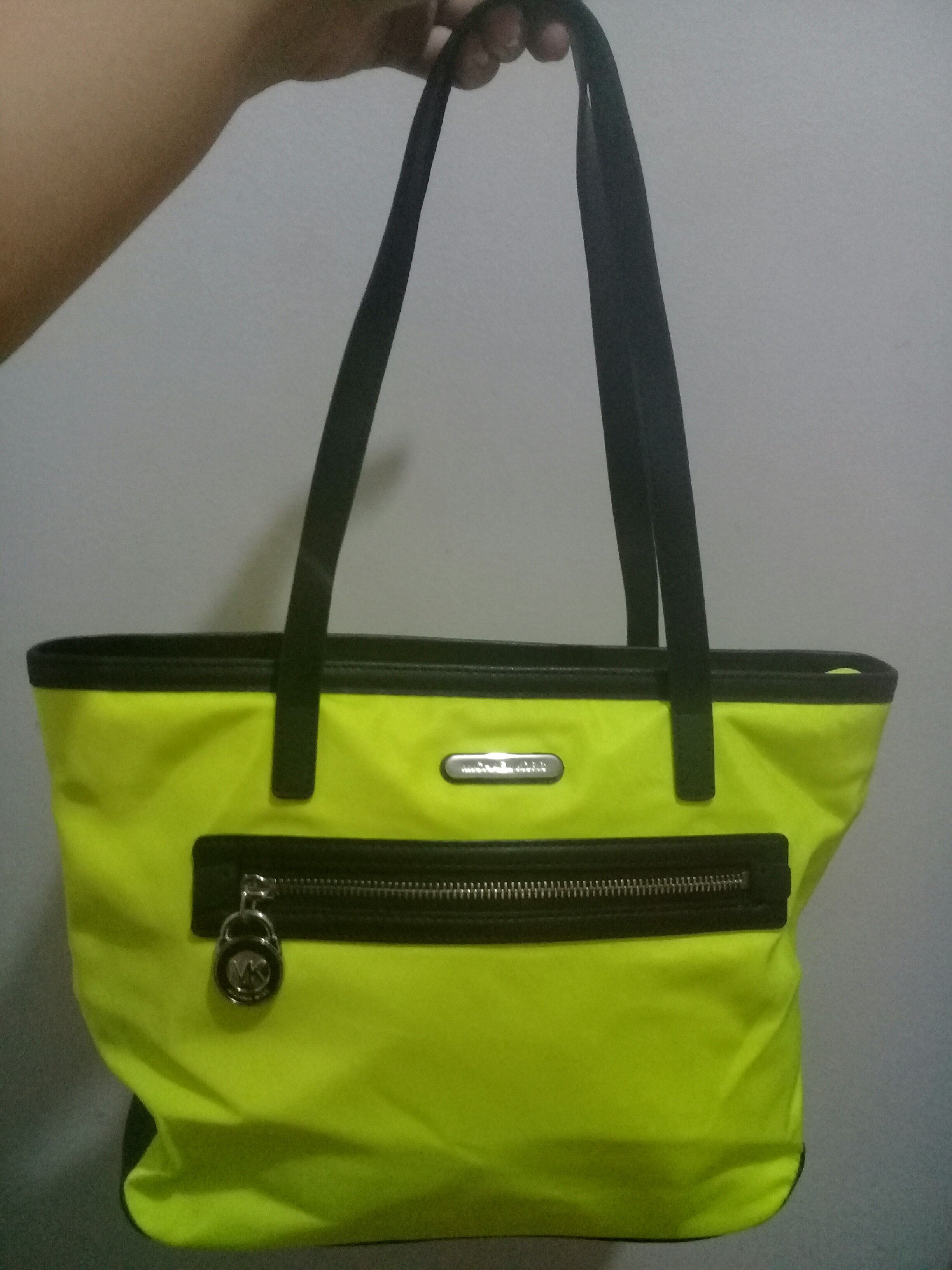 Michael Kors Kempton Nylon Small Tote Bag- Rare Neon Green color!, Women's  Fashion, Bags & Wallets, Cross-body Bags on Carousell