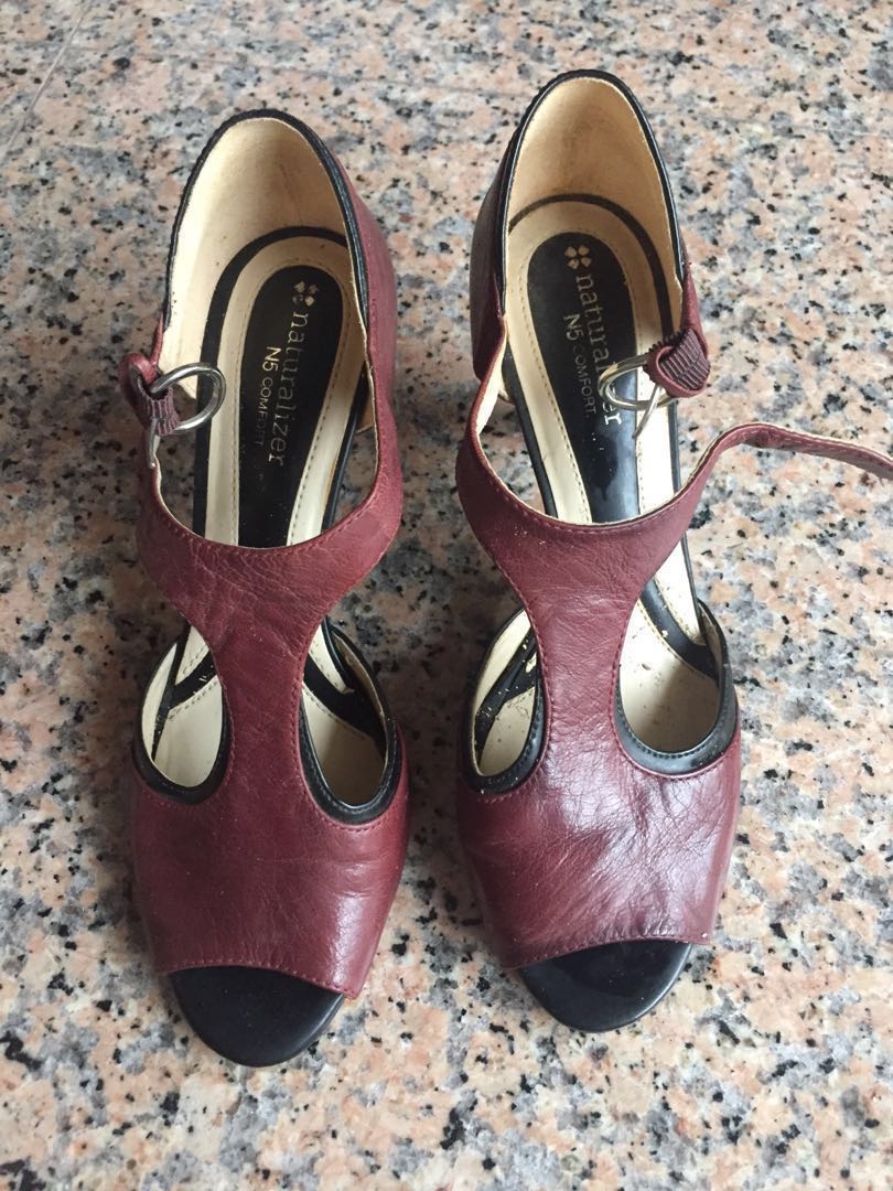 red naturalizer heels