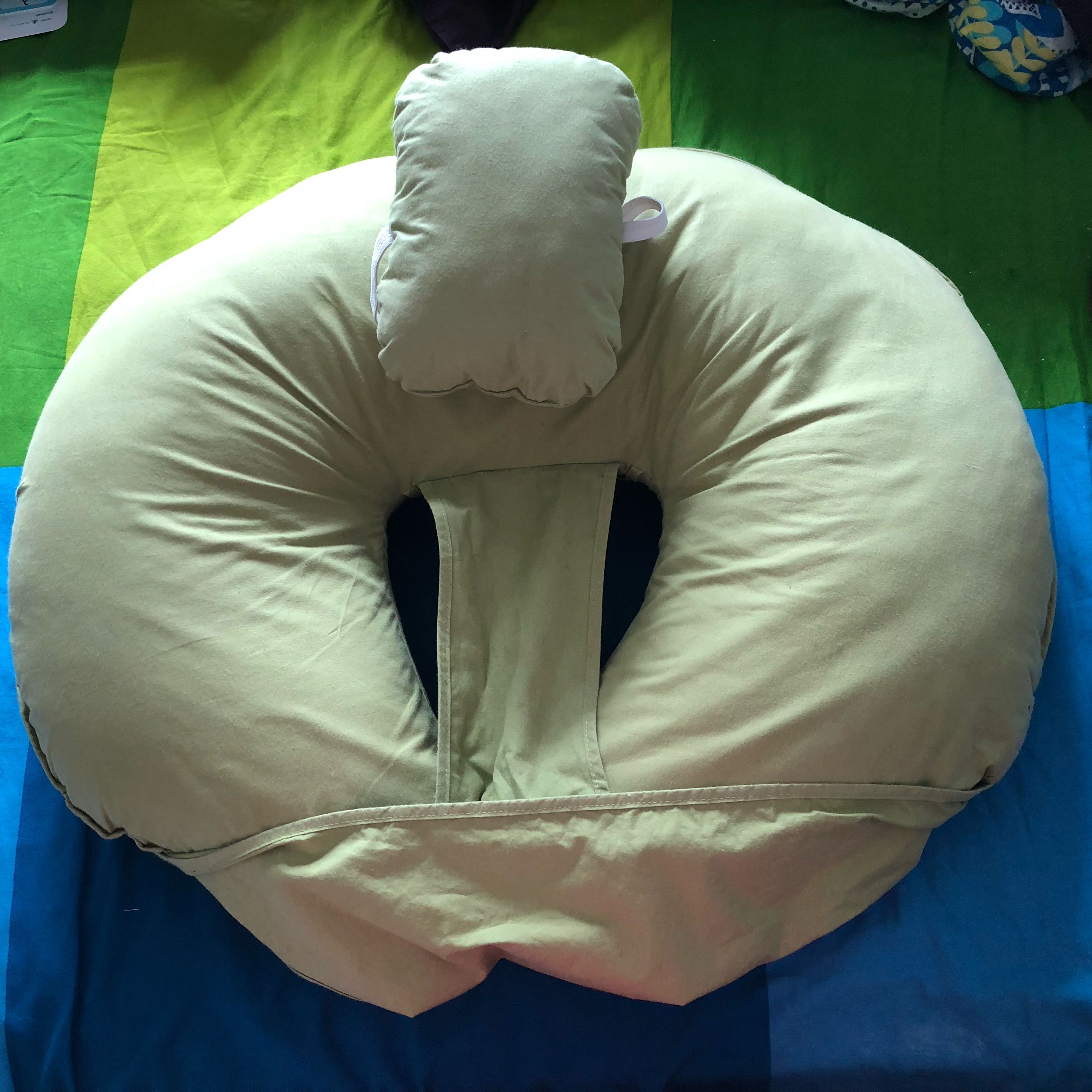 Nursing/baby pillow, Babies & Kids, Nursing & Feeding, Weaning