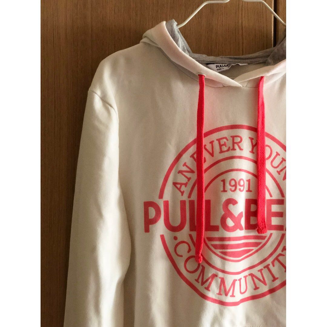 Pull and discount bear hoodies ebay