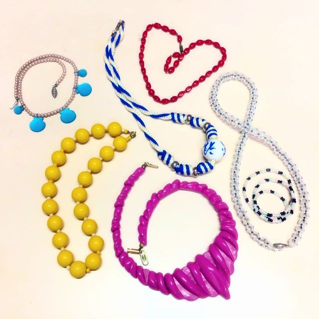 Plastic statement necklace shop