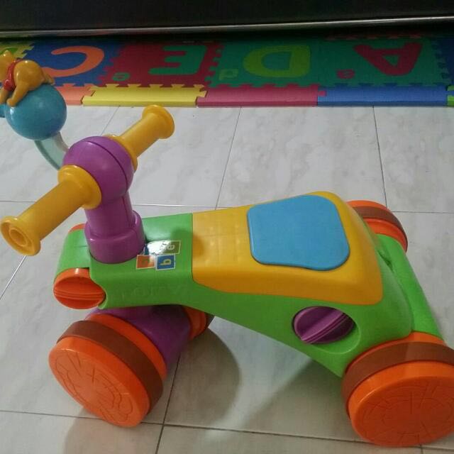 tomy baby walker