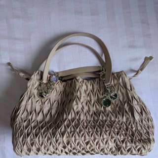 (Category: ) located in . Submitted by kysha07 (Listing ID 137904386, Image 1). Description: .