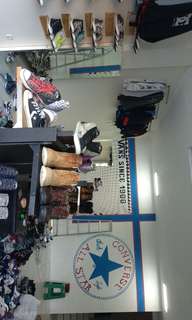 Jual sepatu jaket dll bekas original