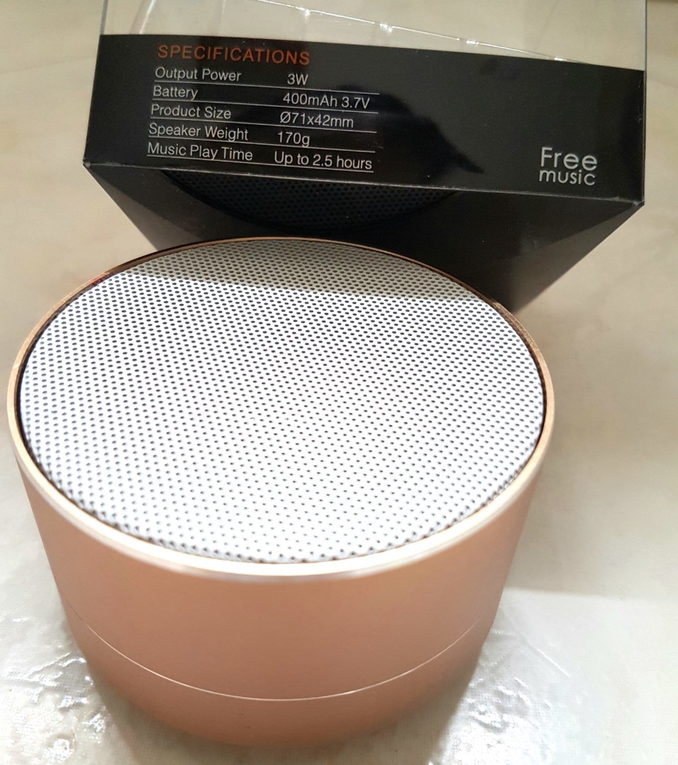 Minimalist style reflective sales light bt speaker