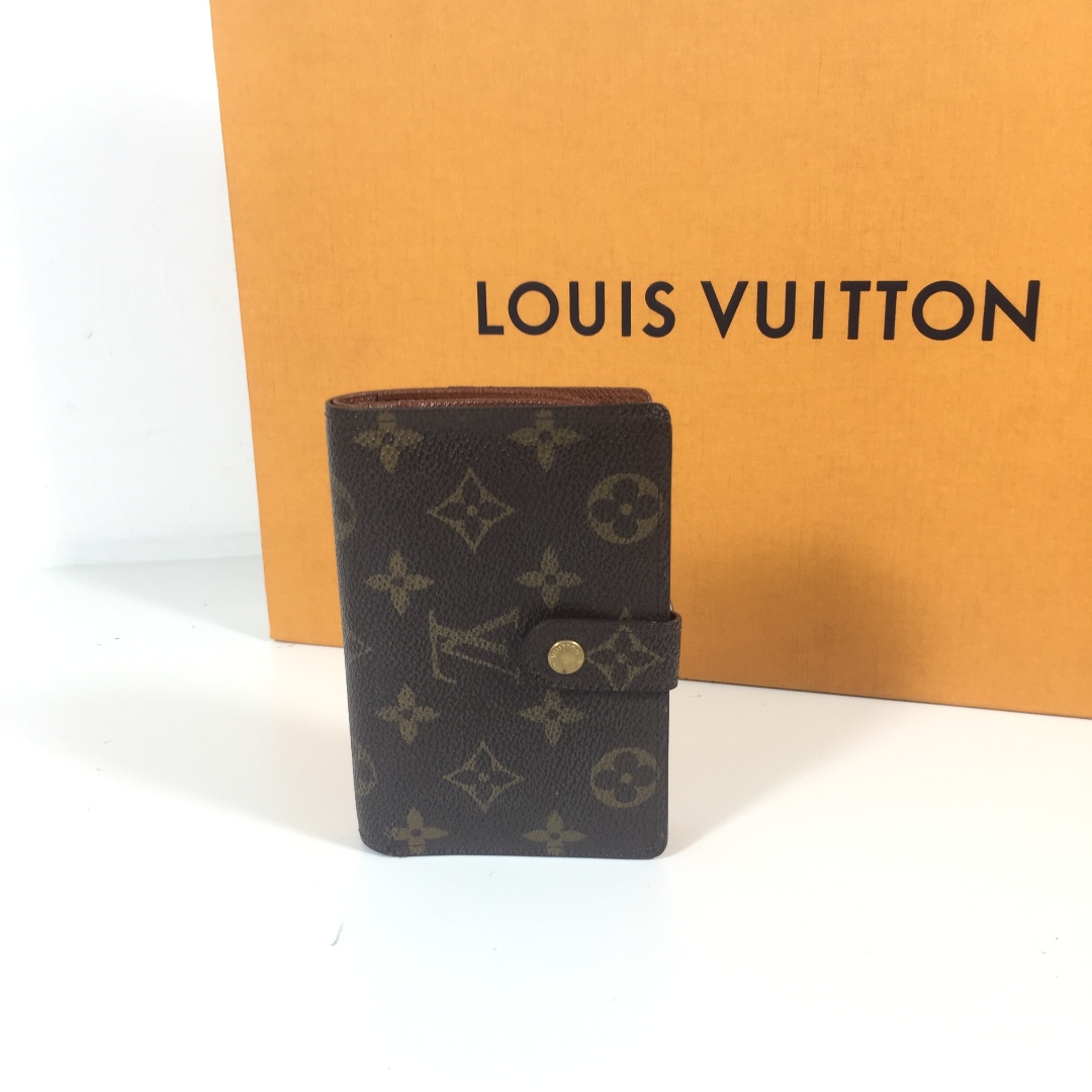 Louis Vuitton kisslock wallet, Luxury, Bags & Wallets on Carousell