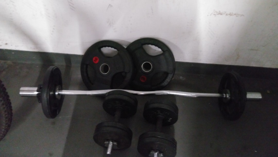 Barbell and dumbell, 運動產品, 運動與健身, 運動與健身 舉重和啞鈴 Carousell