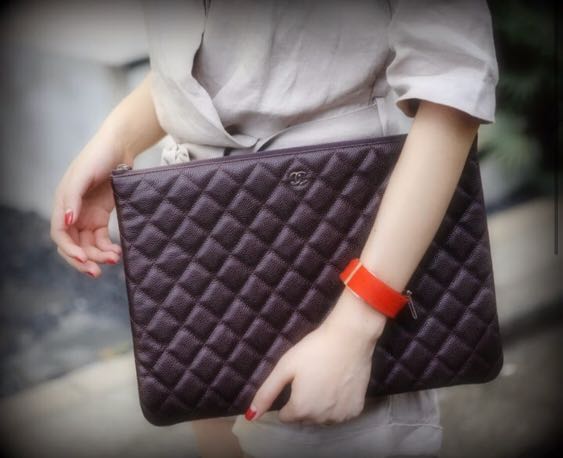 Chanel o case large size clearance