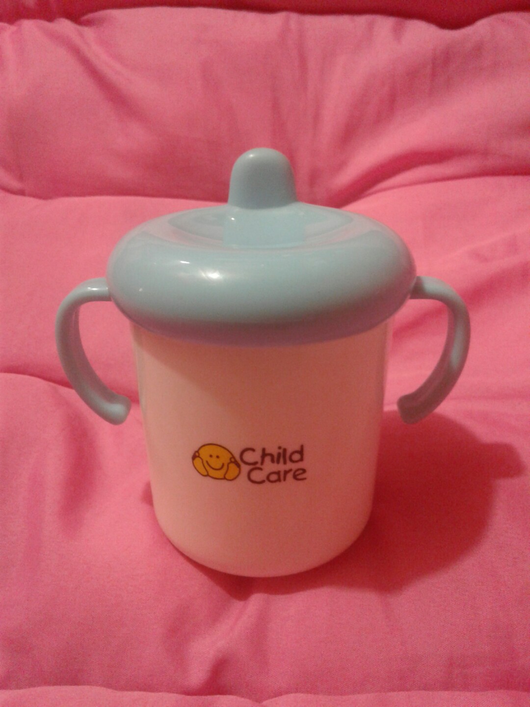 Child Care - Baby Training Cup (Category: Toilet Training) located in Manila. Submitted by sweetlianneen (Listing ID 172572795, Image 2). Description: New but old stock.